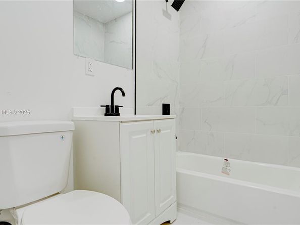 3331 NW 8th Pl, Lauderhill FL 33311
