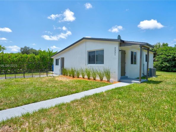 3331 NW 8th Pl, Lauderhill FL 33311