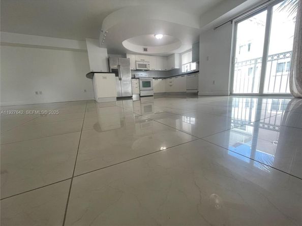 1658 Hayes St 16585, Hollywood FL 33020