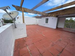 1658 Hayes St 16585, Hollywood FL 33020