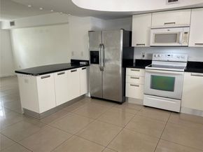 1658 Hayes St 16585, Hollywood FL 33020