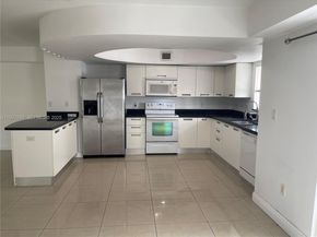 1658 Hayes St 16585, Hollywood FL 33020