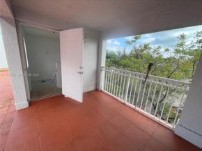 1658 Hayes St 16585, Hollywood FL 33020