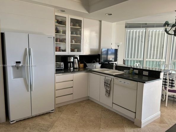 21050 Point Pl 1403, Aventura FL 33180