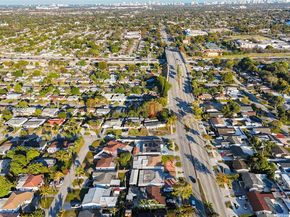 3017 Bahama Dr, Miramar FL 33023