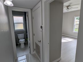 1650 Jackson St, Hollywood FL 33020