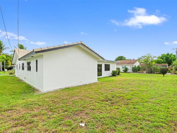 1340 SW 27th Pl, Boynton Beach FL 33426