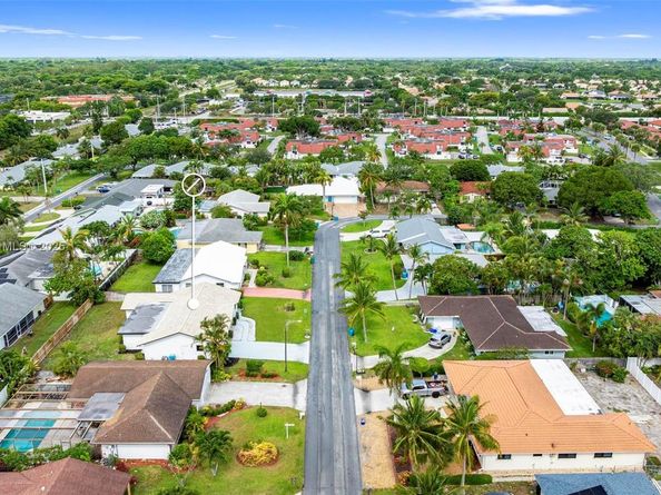 1340 SW 27th Pl, Boynton Beach FL 33426