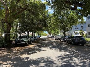 223 Calabria Ave 10, Coral Gables FL 33134