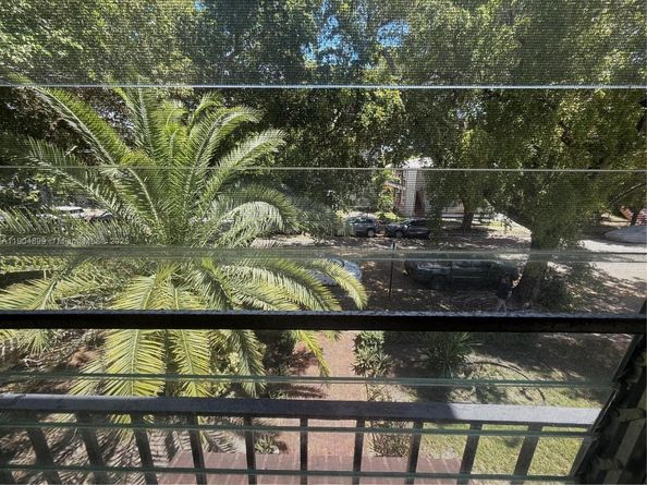 223 Calabria Ave 10, Coral Gables FL 33134