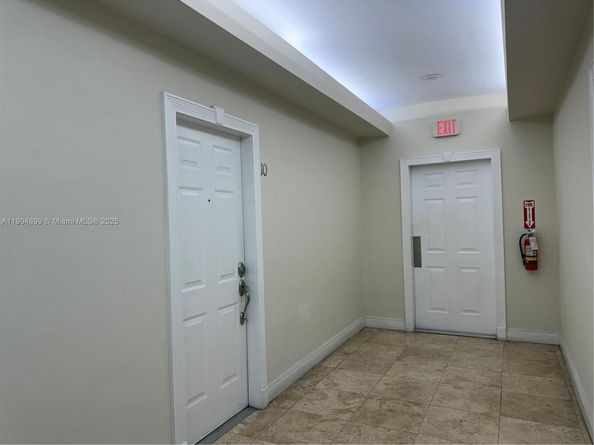 223 Calabria Ave 10, Coral Gables FL 33134