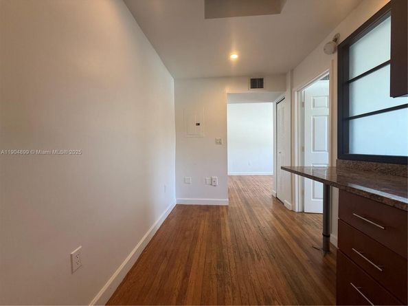 223 Calabria Ave 10, Coral Gables FL 33134