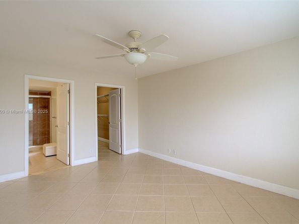 401 Golden Isles Dr 702, Hallandale Beach FL 33009