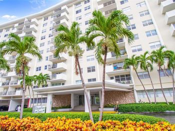 401 Golden Isles Dr