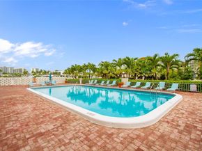 401 Golden Isles Dr 702, Hallandale Beach FL 33009