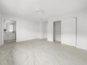 500 NW 7th Ct, Hallandale Beach FL 33009