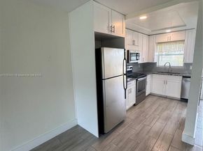 9851 Sandalfoot Blvd 208, Boca Raton FL 33428