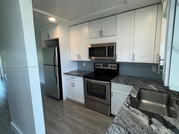 9851 Sandalfoot Blvd 208, Boca Raton FL 33428