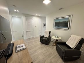 6824 SW 80th St, Miami FL 33143