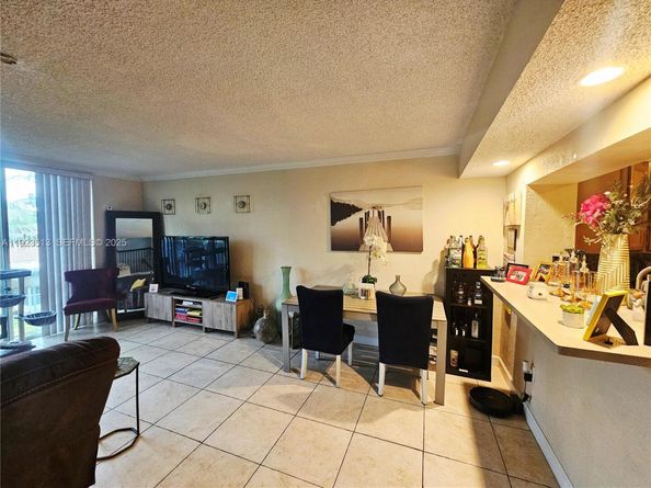 8401 W Sample Rd 10, Coral Springs FL 33065
