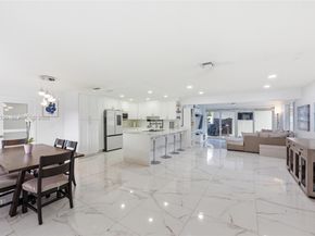 1101 NW 86th Ter, Pembroke Pines FL 33024