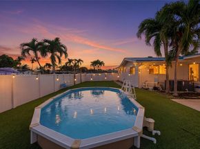 1101 NW 86th Ter, Pembroke Pines FL 33024