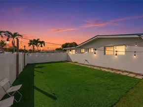 1101 NW 86th Ter, Pembroke Pines FL 33024