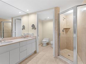 848 Brickell Key Dr 2502, Miami FL 33131