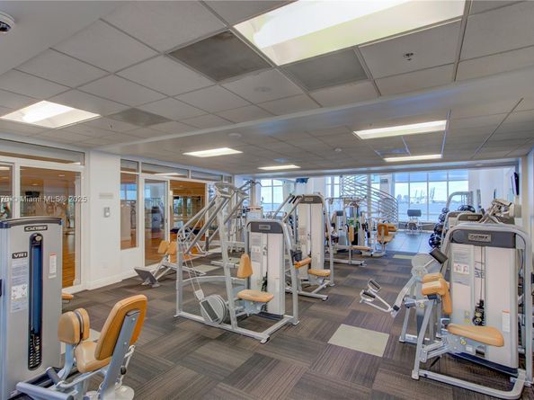 848 Brickell Key Dr 2502, Miami FL 33131