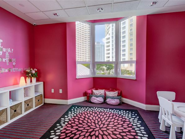 848 Brickell Key Dr 2502, Miami FL 33131