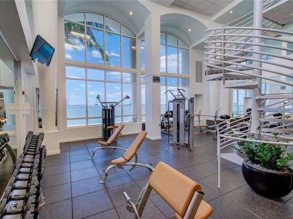 848 Brickell Key Dr 2502, Miami FL 33131