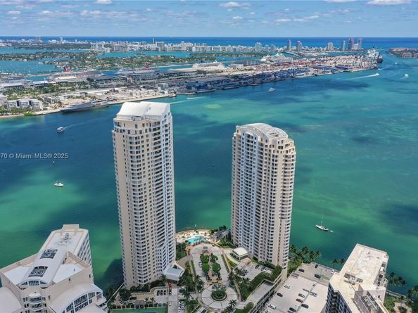 848 Brickell Key Dr 2502, Miami FL 33131