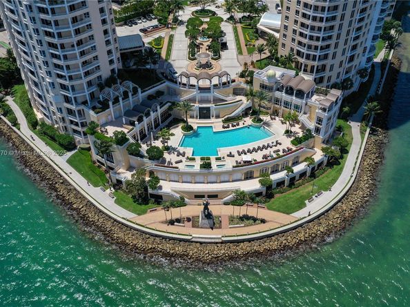 848 Brickell Key Dr 2502, Miami FL 33131