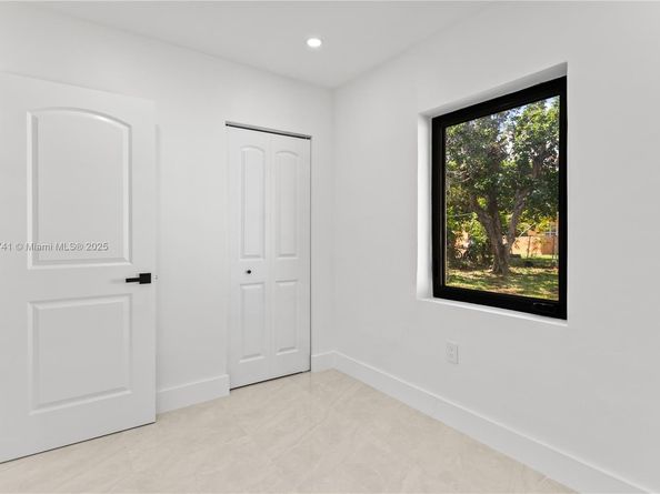 15920 NW 17th Ct, Miami Gardens FL 33054