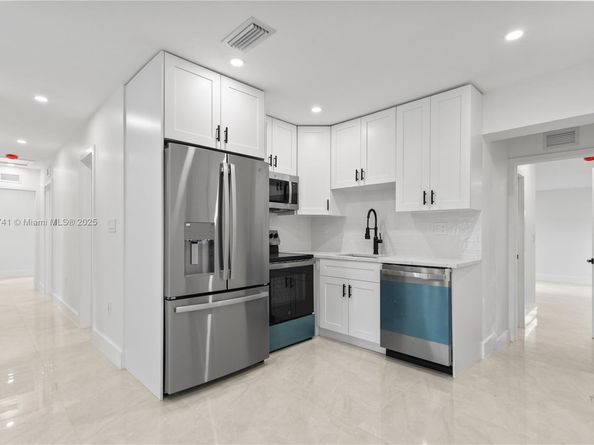 15920 NW 17th Ct, Miami Gardens FL 33054