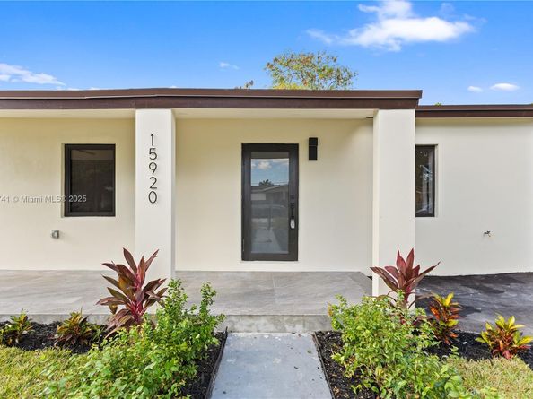 15920 NW 17th Ct, Miami Gardens FL 33054
