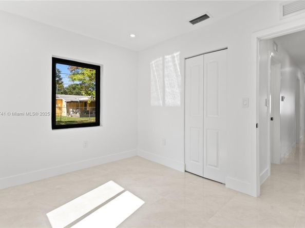 15920 NW 17th Ct, Miami Gardens FL 33054