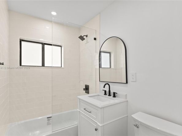 15920 NW 17th Ct, Miami Gardens FL 33054