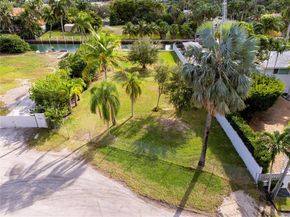 1110 NE 84th St, Miami FL 33138