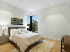 1537 SE 13th St, Fort Lauderdale FL 33316