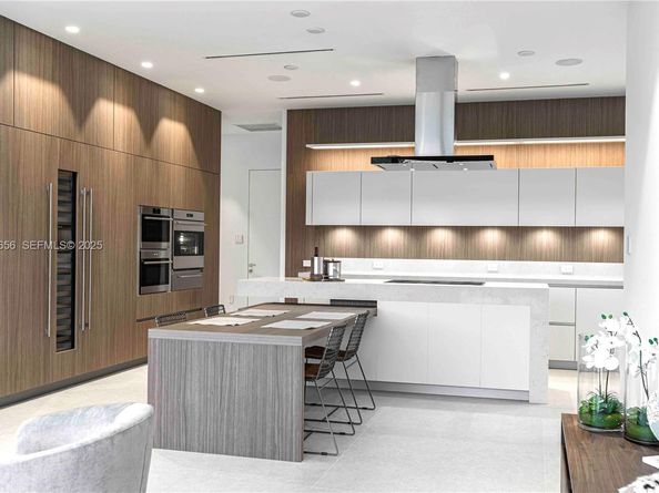 1537 SE 13th St, Fort Lauderdale FL 33316