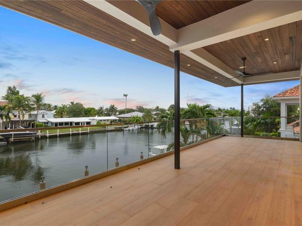 1537 SE 13th St, Fort Lauderdale FL 33316