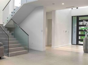 1537 SE 13th St, Fort Lauderdale FL 33316