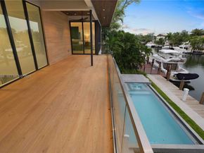 1537 SE 13th St, Fort Lauderdale FL 33316