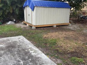 1748 NW 57th St, Miami FL 33142