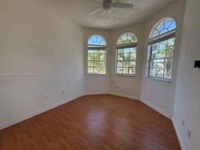 7943 NW 111th Ct, Doral FL 33178