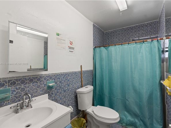 1619 SW 2nd St, Miami FL 33135