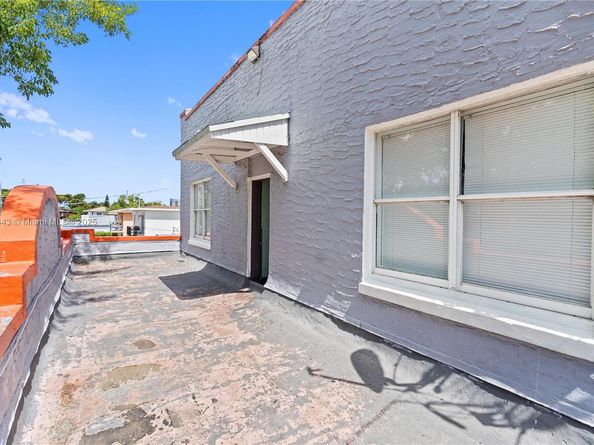 1619 SW 2nd St, Miami FL 33135