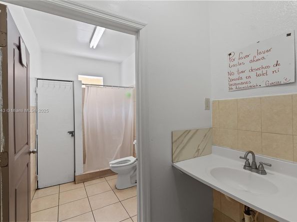 1619 SW 2nd St, Miami FL 33135