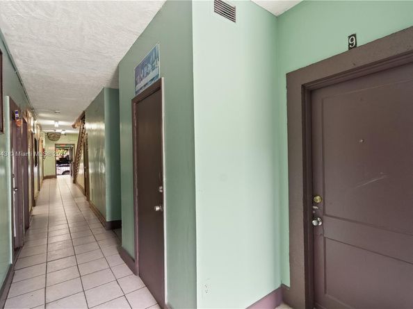 1619 SW 2nd St, Miami FL 33135